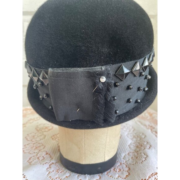 Vintage 1940s Black Felt Bowler Hat With Studded Ribbon Band - Picture 3 of 16